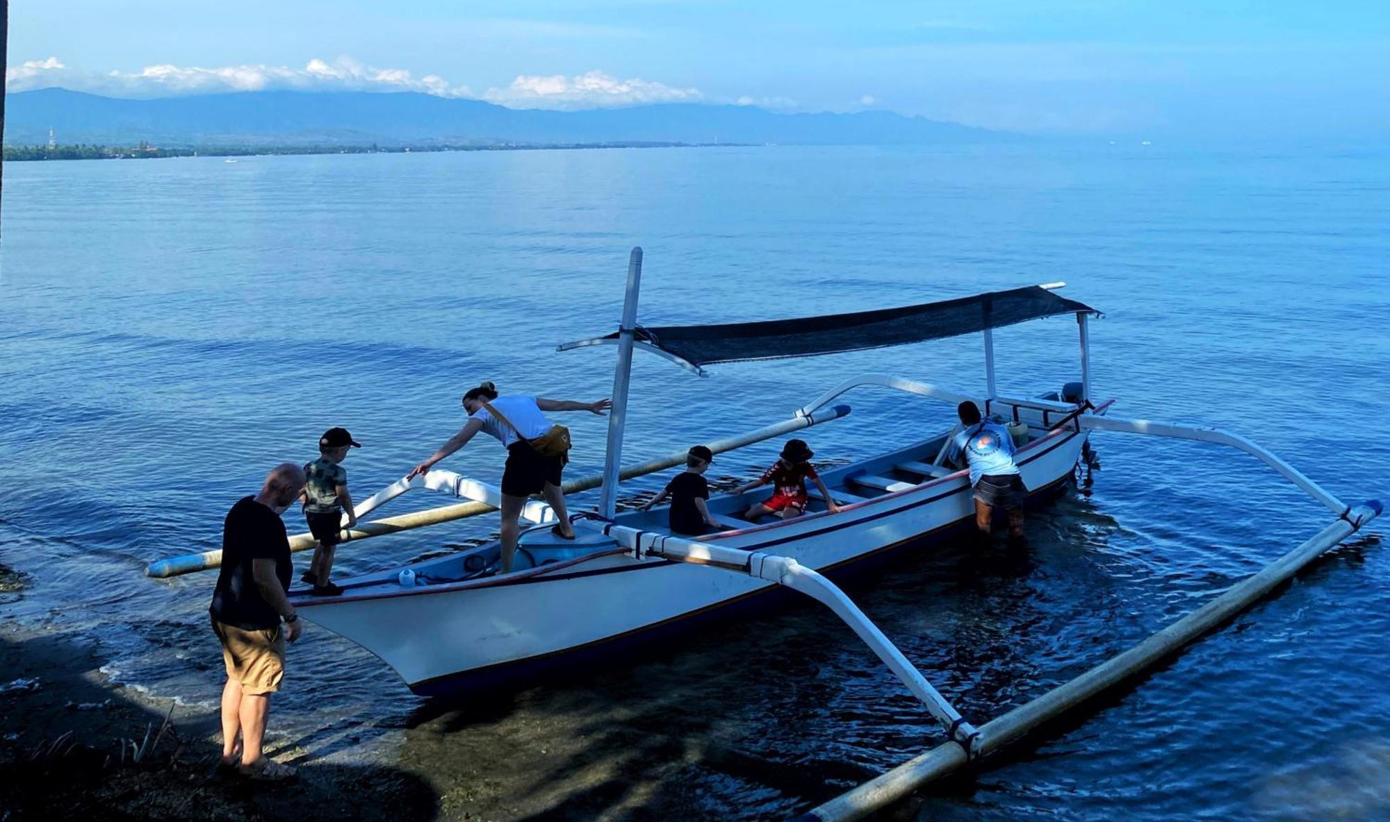 Nugraha Lovina Seaview Resort & Spa Exterior foto